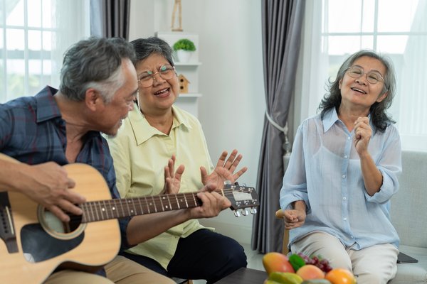 Best Activities for Residents Living With Dementia in Lancaster, CA