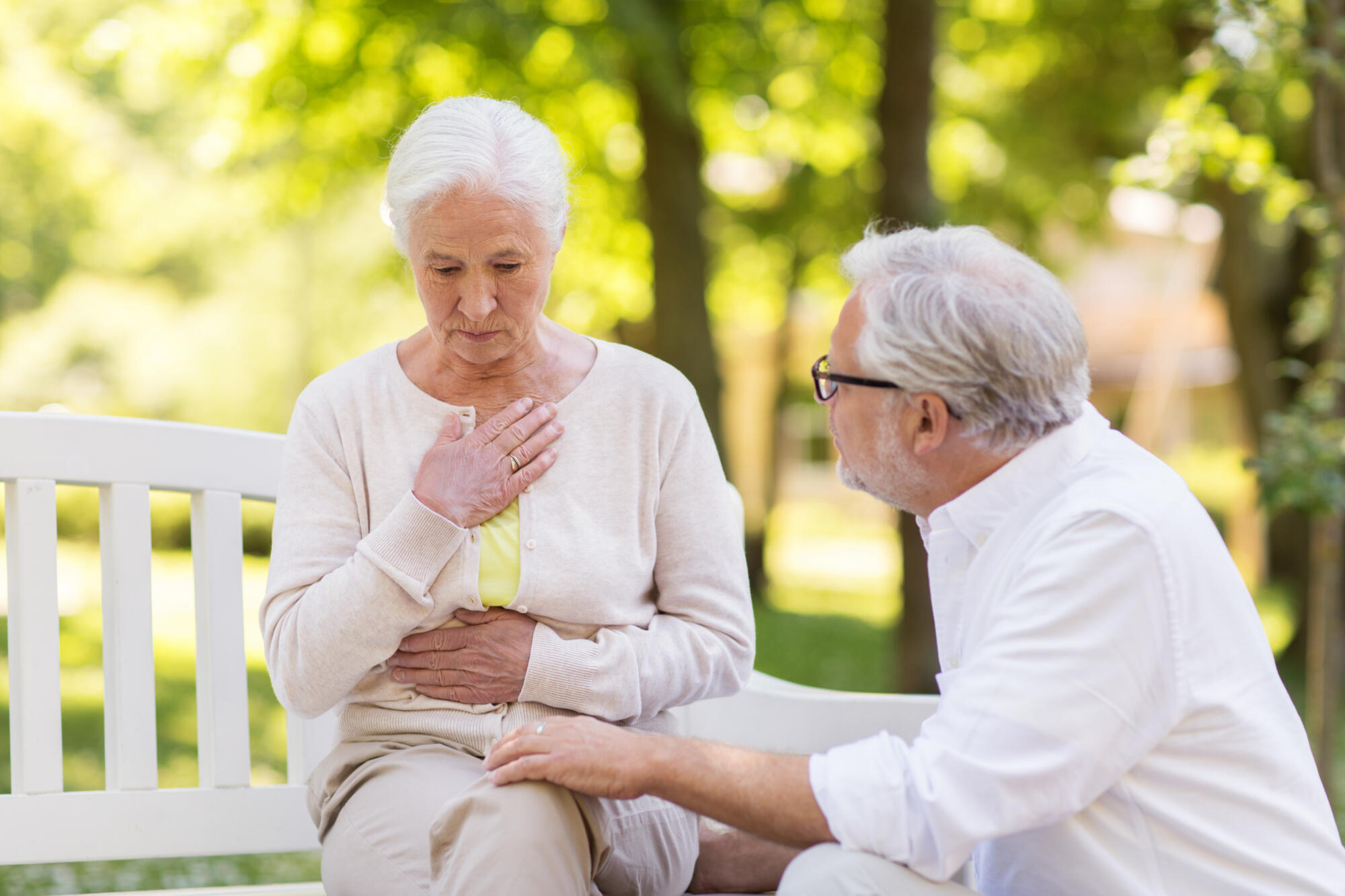 Early Warning Signs of a Heart Attack in Women: What Makes Symptoms Different for Seniors?